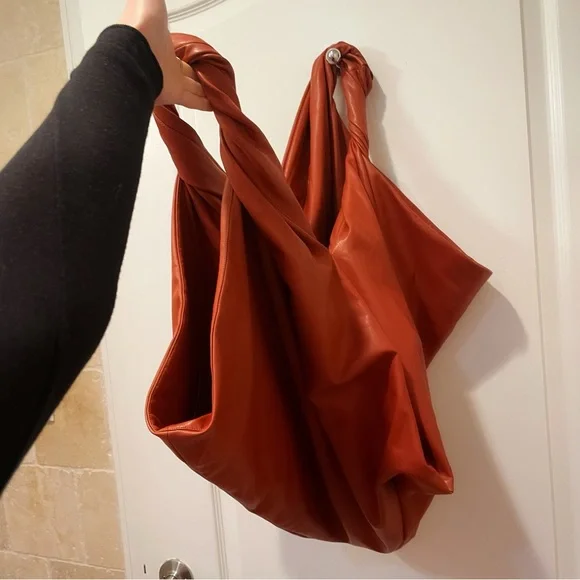 A.L.C Leo Large Leather Tote - Picture 2 of 14